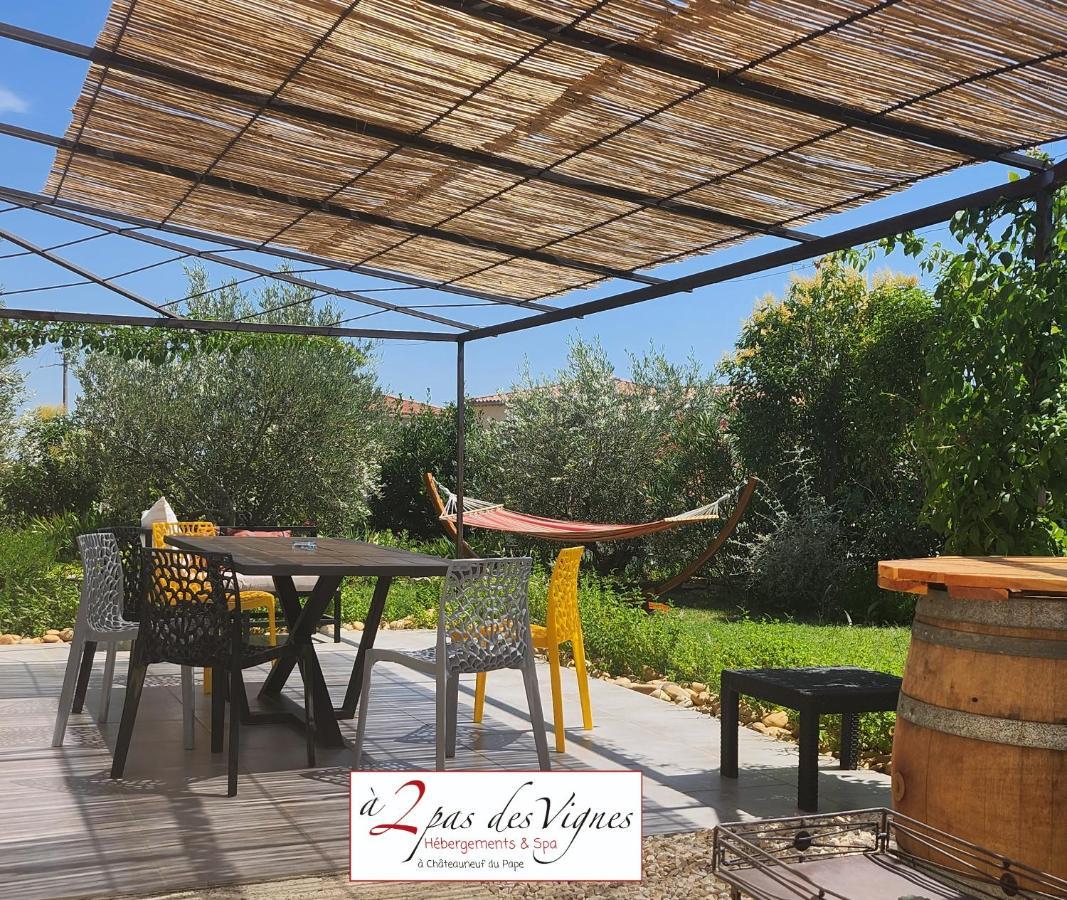A 2 Pas Des Vignes, Hebergements Et Spa, Maison Numero 6, A Chateauneuf Du Pape Bagian luar foto